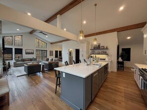 Interior - The Timberline | Mountain Luxury + Hot Tub (Intervale)