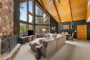 Smart TV, fireplace - Modern Mountain Chalet with Wall-of-Windows & Forest Views. (Flagstaff)