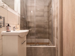 Shower, hair dryer, towels - Zabrze City Comfort Room 3 (Zabrze)