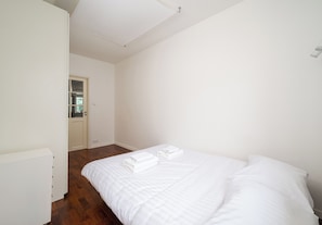 Iron/ironing board, WiFi, bed sheets - Ursynów Serenity Apartment (Warszawa)