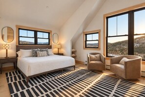 5 Schlafzimmer, Schreibtisch, Bügeleisen/Bügelbrett, Reisekinderbett