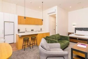 TV - Central City Loft Apartment (Dunedin)