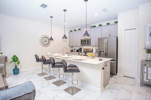 Fridge, microwave, oven, stovetop - Marvelous 4 Bd w Pool & Waterpark Near Disney 218 (Kissimmee)