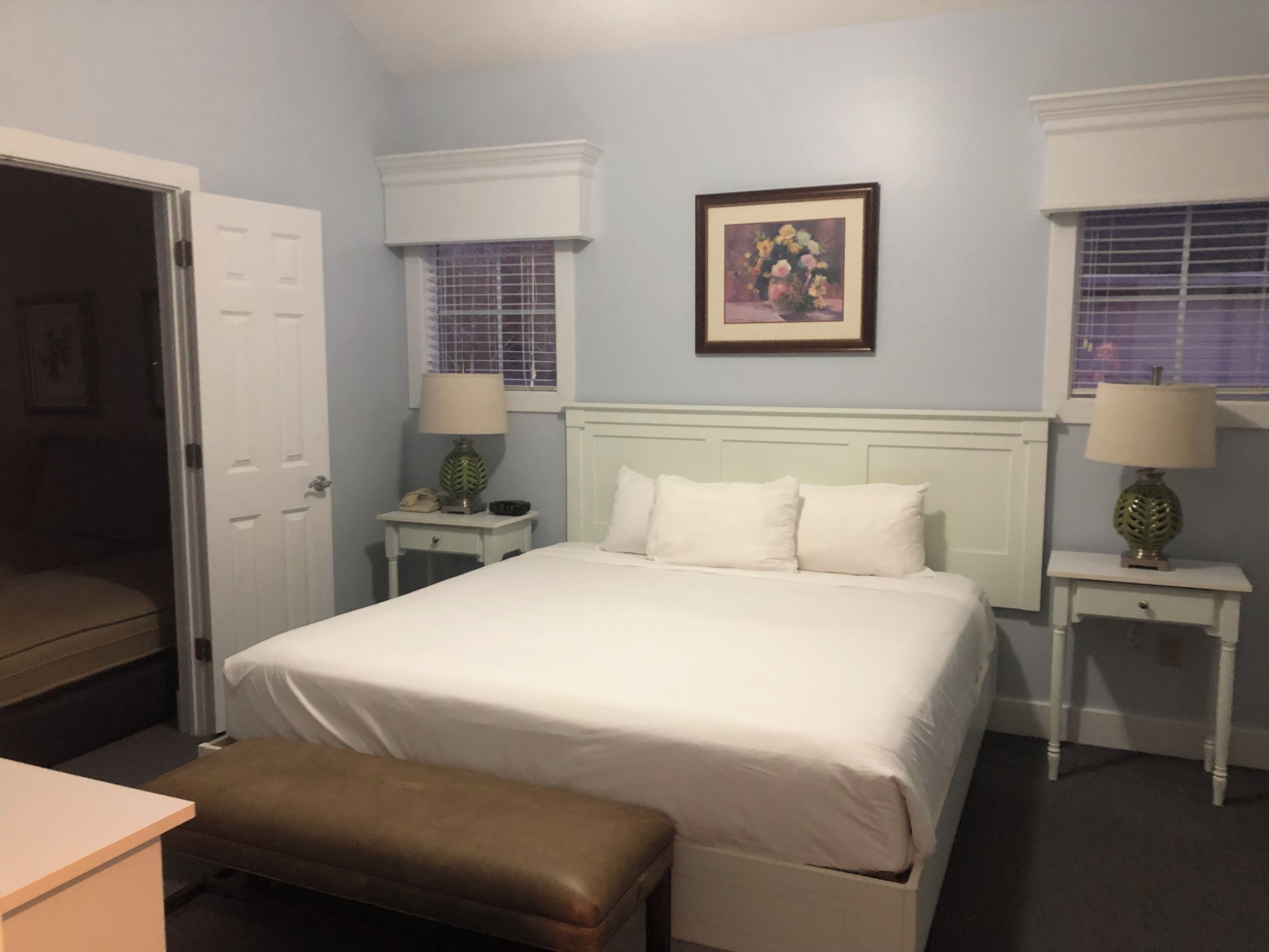 3 chambres, fer et planche à repasser, Wi-Fi, draps fournis