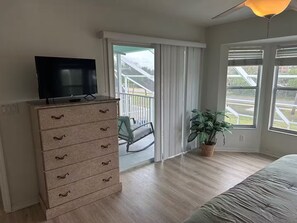 Room - 4 bedroom, 2.5 bath Pool house (New Port Richey)