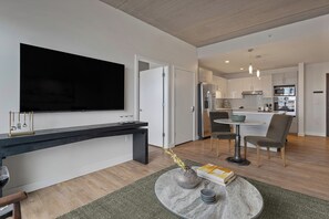 Luxury Apartment, 2 Bedrooms, Kitchen | Interior