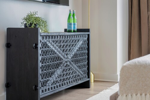 Hyatus Luxury Residences Somerville