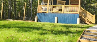 Tiny mountain retreat. With fire-pit & fast wifi. Minutes from Caverns and SNP.