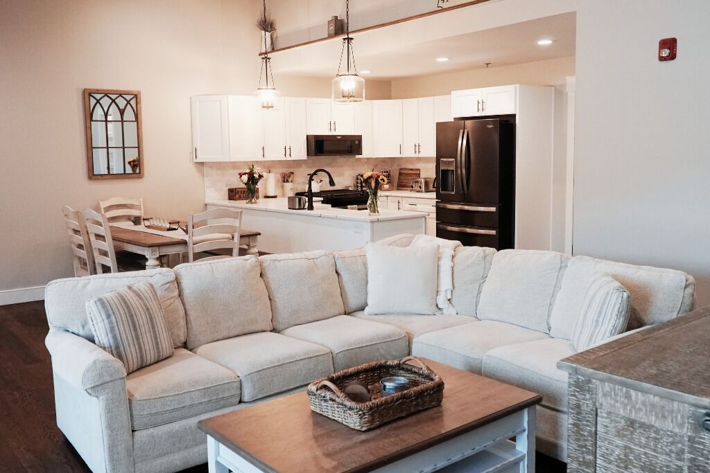 Televisión y chimenea 