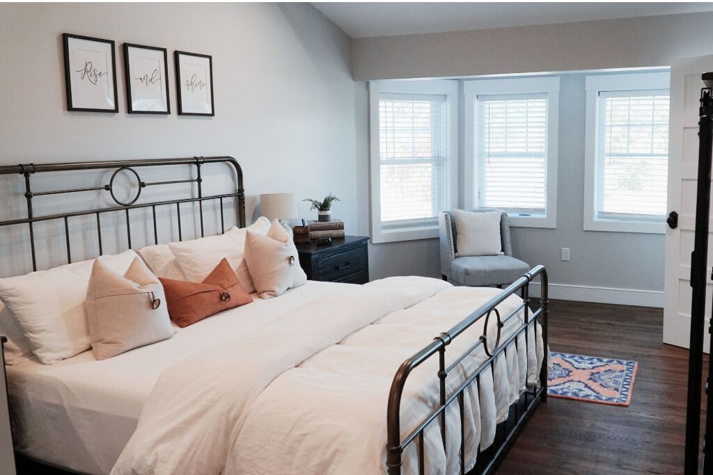 Ferros/tábuas de passar roupa, Wi-Fi, roupa de cama