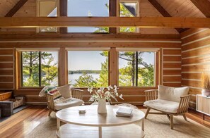 Interior - Hemlock Resort: Game Room, Hot Tub, Canoe, Firepit (Parry Sound)