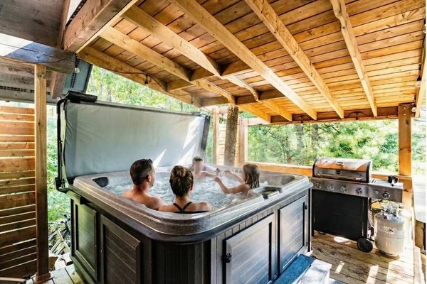 Bain à remous extérieur
