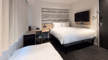 Deluxe Queen - Non-Smoking | Free WiFi, bed sheets