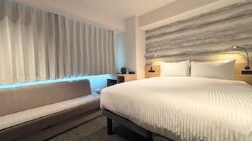 Deluxe Queen - Non-Smoking | Free WiFi, bed sheets