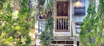 Hidden Oasis with Hot Tub, Fire Pit & Kayaks