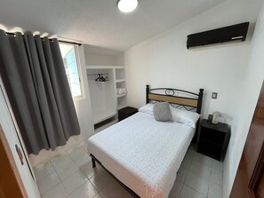 3 bedrooms, Internet, bed sheets - Casita azul la crucecita ideal for 5 people with 3 bedrooms (Crucecita)