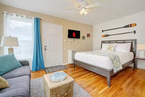 Bügeleisen/Bügelbrett, Reisekinderbett, kostenloses WLAN, Bettwäsche