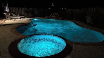 Piscine extérieure, piscine chauffée