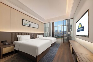 Luxury Double Room, City View | Desk, laptop workspace, free WiFi - Guangzhou Days Hotel  (Guangzhou)