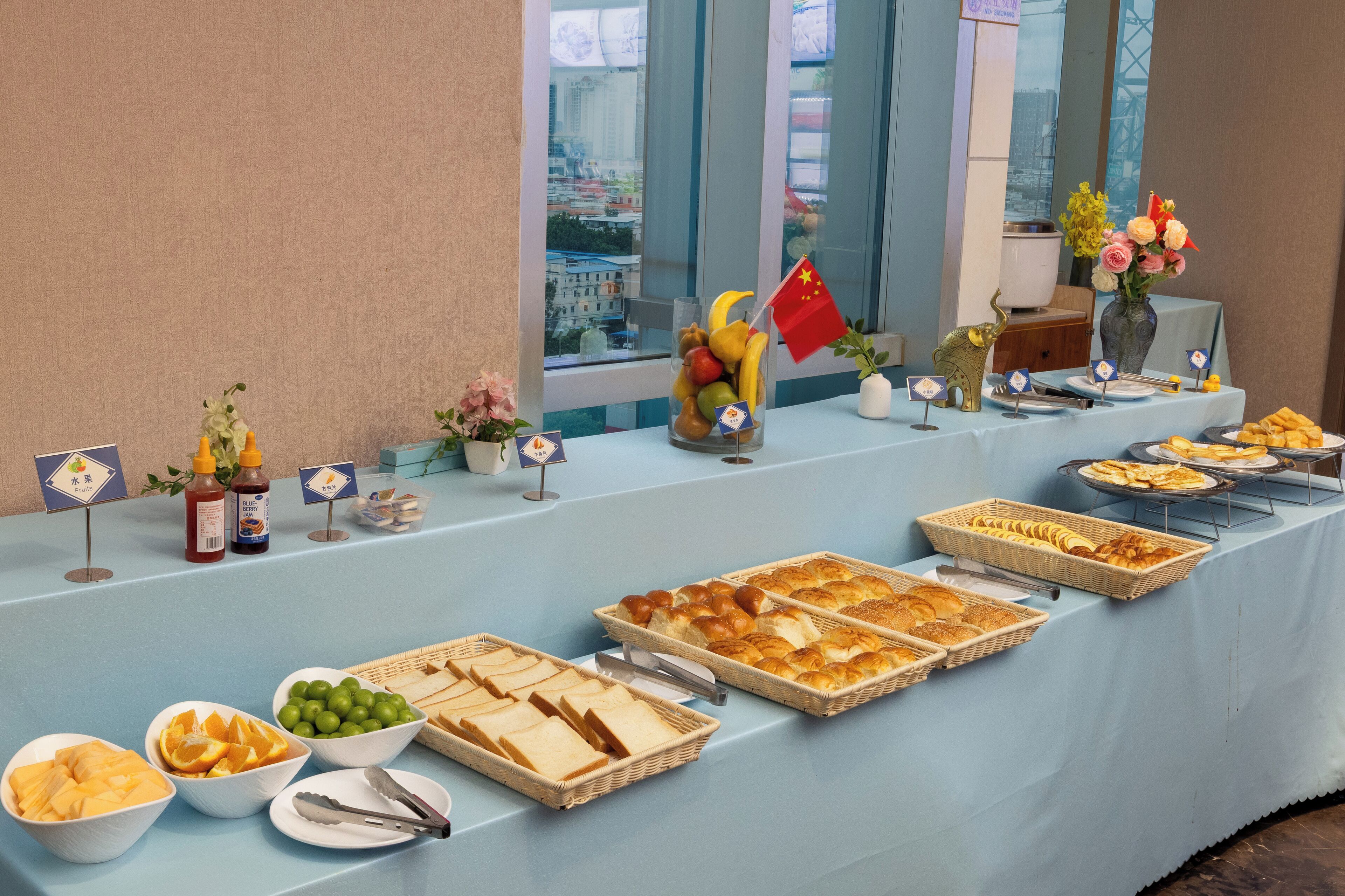 Free daily buffet breakfast