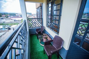Property grounds - Cozy 2bedroom apartment in peaceful Nakuru with a lakeview (Nakuru)