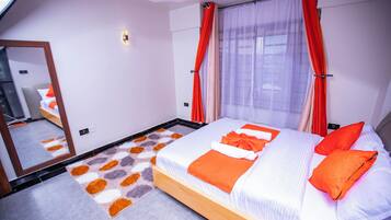 Iron/ironing board, WiFi, bed sheets