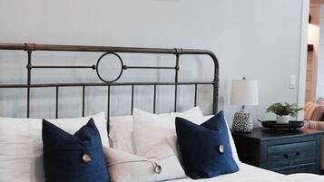 Ferros/tábuas de passar roupa, Wi-Fi, roupa de cama