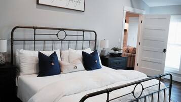 2 chambres, fer et planche à repasser, Wi-Fi, draps fournis