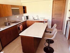 Fridge, microwave, oven, stovetop - Huatulco Condo central location-Available March 14-April 1 (Huatulco Bays)