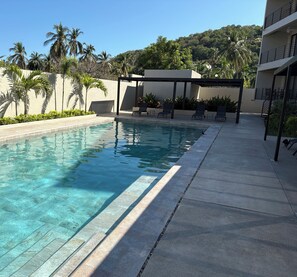 Outdoor pool - Huatulco Condo central location-Available March 14-April 1 (Huatulco Bays)