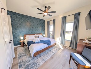 Cuna de viaje, wifi gratis, ropa de cama
