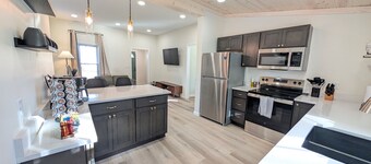 Modern Norwalk Retreat | 2 King Suites + Sunroom