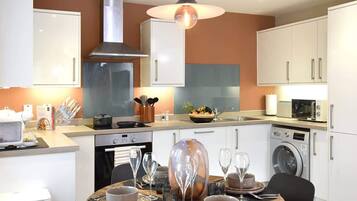 Fridge, microwave, oven, dishwasher