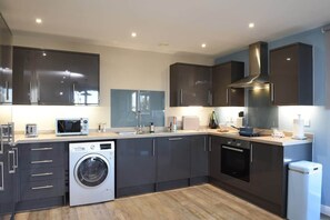 Fridge, microwave, oven, dishwasher - Crown Quarter Penthouse - City View (Southampton)