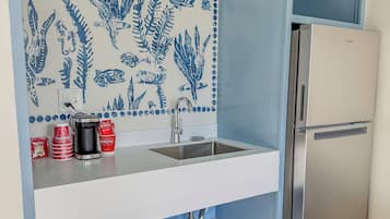 Suite, 1 Bedroom | Living area