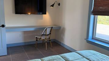 Suite, Pool View | Free WiFi