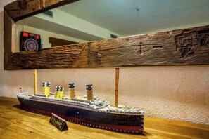 Interior - Villa with swimming pool and use of sports courts (Butkovici)