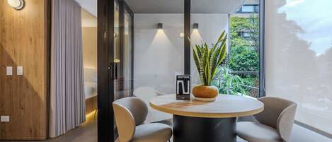 تناول الطعام