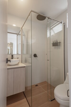 Shower, hair dryer - NOK Stylish Studio w/ Balcony in Laureles Medellín (Medellín)
