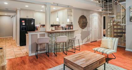 Spacious Midtown 2-Story Loft Condo • Midtown