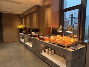 Free daily buffet breakfast