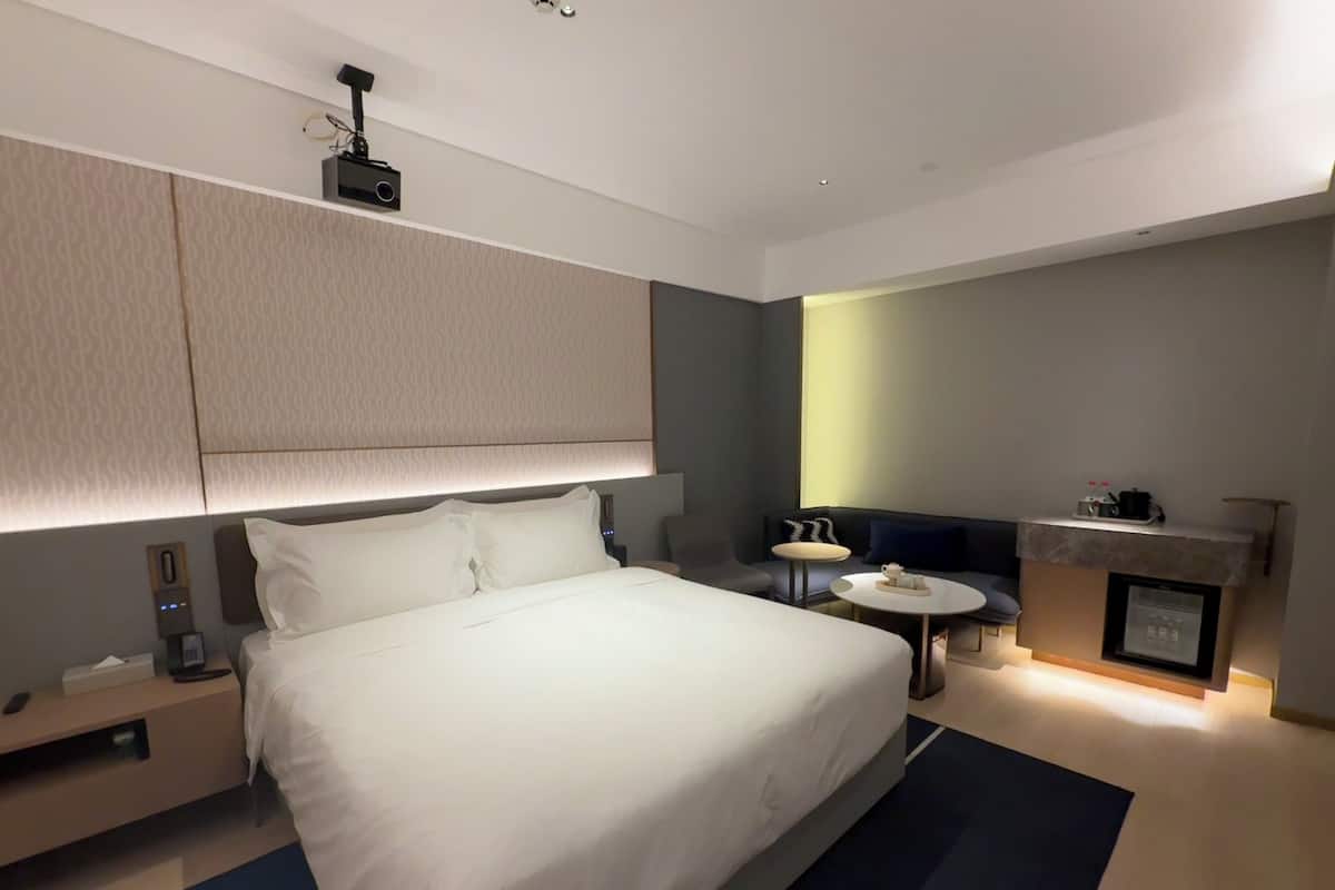 Classic Double Room | Desk, laptop workspace, free WiFi