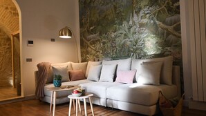 Fireplace, stereo - Historical Retreat & Private SPA (Perugia)