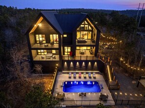 Exterior - Eagle`s Vista · Heated Pool, Stunning Views, Hot Tub & Game Room - Sleeps 30! (Broken Bow)