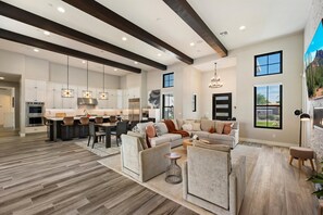 Interior - Spacious & Luxurious Home in Scottsdale (Scottsdale)