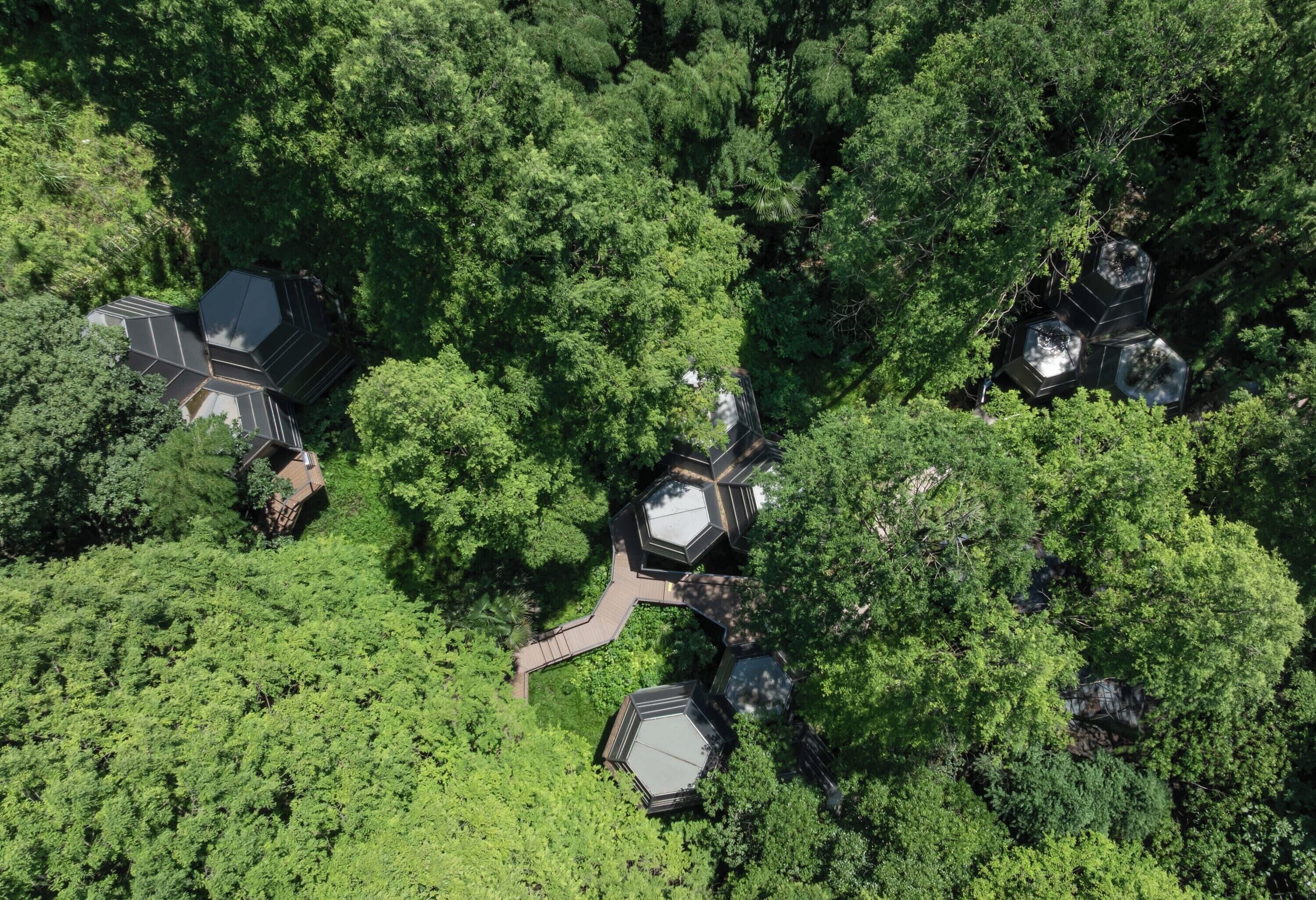 บริเวณภายนอก