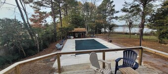 Newport News 4BR | Saltwater Pool and View
