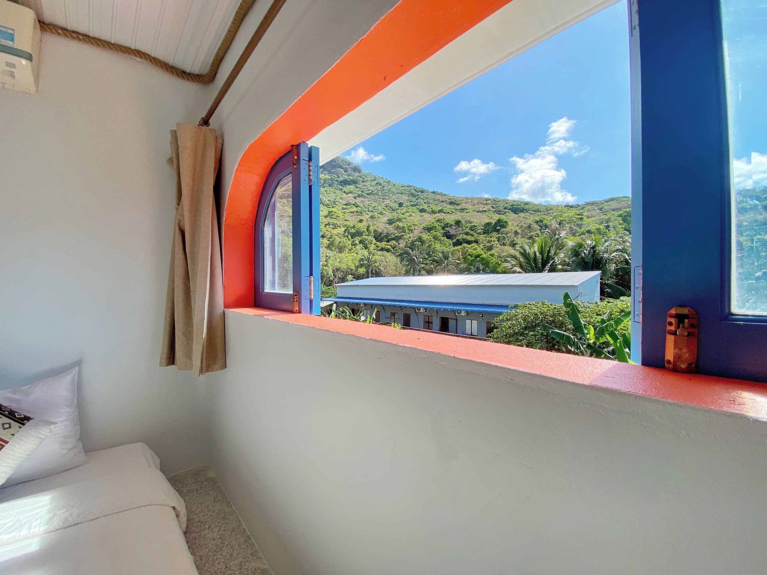 Chambre Quadruple Signature, balcon, vue montagne