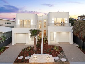 Exterior - Nirvana Dream Home with Firepit & Walk to Beach (Long Jetty)