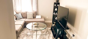 
Convenient Airport Getaway – Relaxing, Safe, and Perfect for All Travelers.